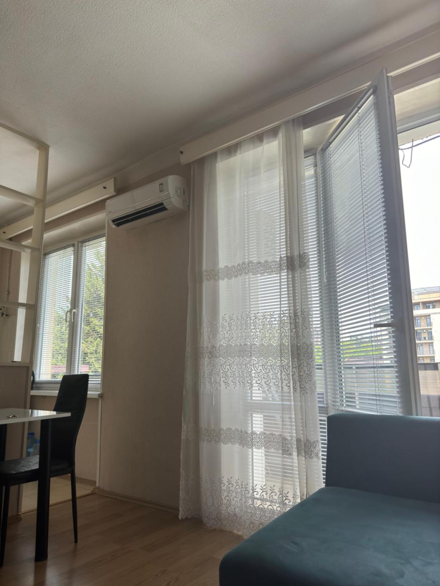 Cozy Apartment With Balcony تبليسي المظهر الخارجي الصورة